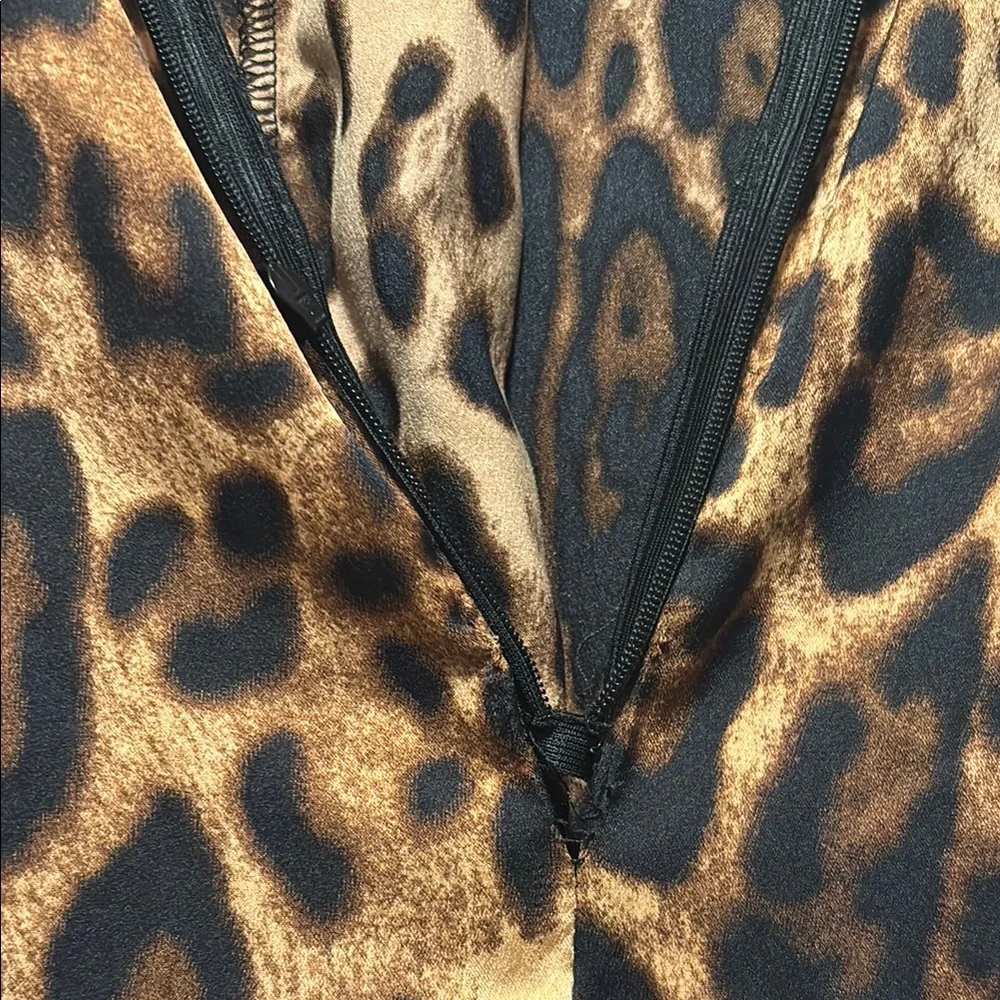 Elegant Leopard Print Long Sleeve Jumpsuit - Picture 3 of 3